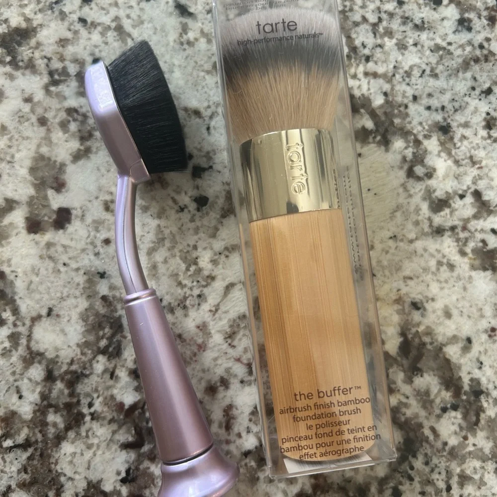 Tarte Cosmetics Makeup Brushes: The Buffer Brush & Blur Concealer Brush